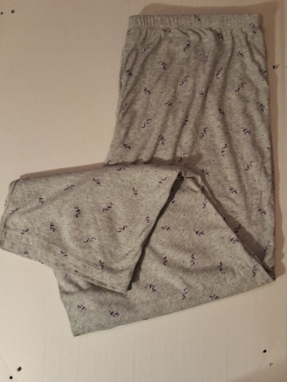 Women's Gray Floral Lounge Pajama Pants